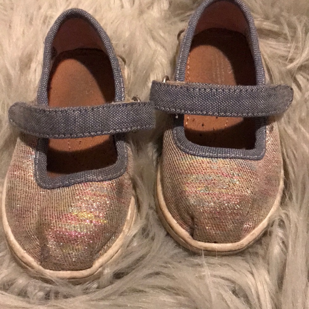 Toms
